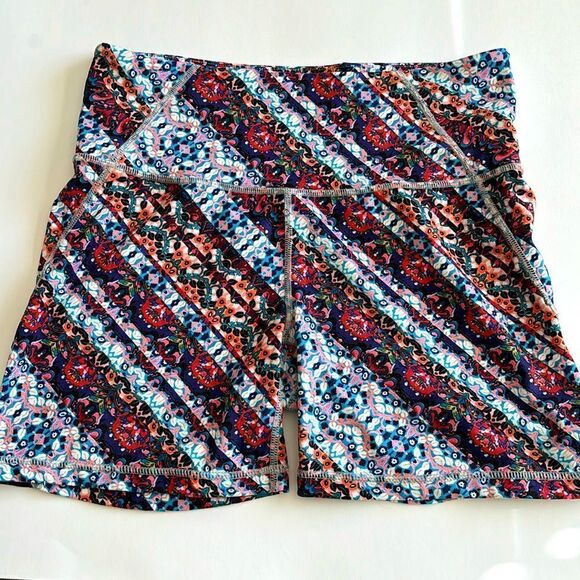 Athleta Floral Shorts Size Small - Picture 1 of 9